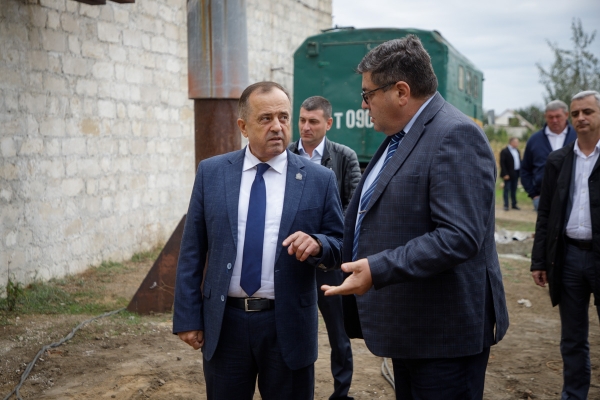 Председатель Правительства Александр Розенберг проконтролировал ход работ по реконструкции котельной с. Тея.